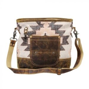 Myra Damn Cool Shoulder Bag